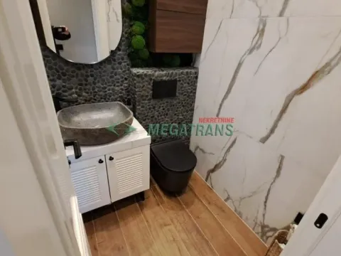 Izdavanje, trosoban stan, 80m², Centar, Novi Sad - image 18