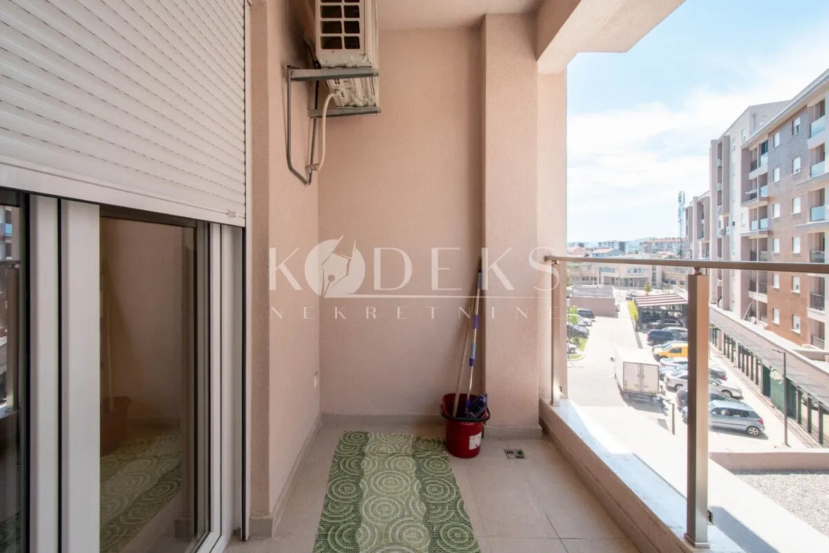 Izdavanje, jednosoban stan, 45m², Stari Aerodrom, Podgorica