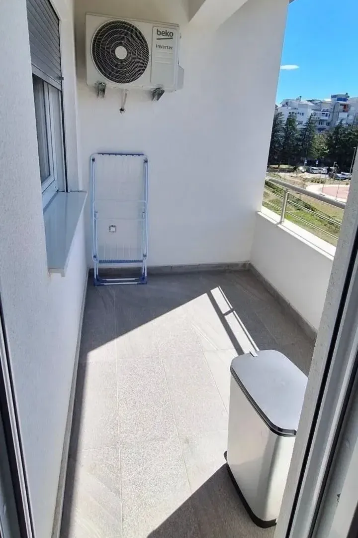 Izdavanje, jednosoban stan, 43m², Zabjelo, Podgorica