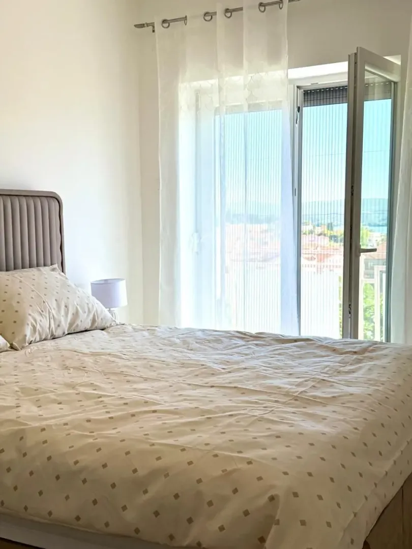 Rent, one bedroom apartment, 55m², Centar, Tivat