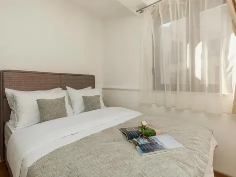 Izdavanje, dvosoban stan, 57m², Dobrota, Kotor - image 5