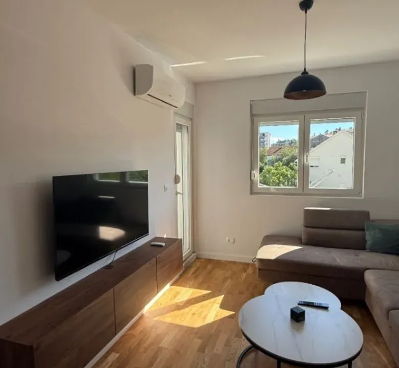 Izdavanje, jednosoban stan, 43m², Zabjelo, Podgorica