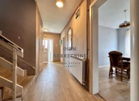 Izdavanje, kuća, 200m², Tološi, Podgorica - image 5