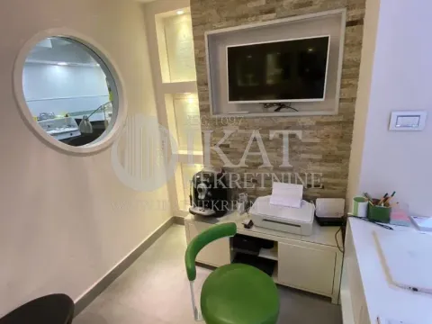 Prodaja, jednosoban stan, 66m², Vračar Hram, Vračar Sve Podlokacije - image 2