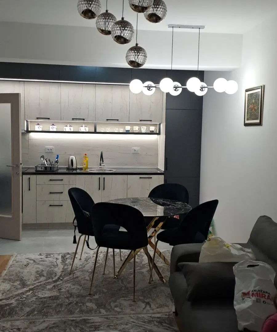 Izdavanje, dvosoban stan, 60m², Stara Varoš, Podgorica