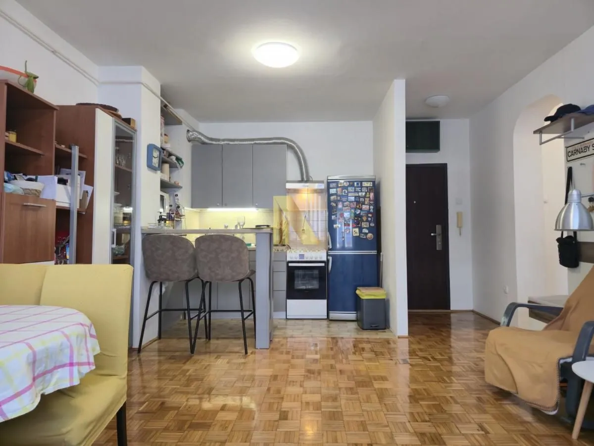 Prodaja, dvosoban stan, 52m², Novo naselje, Novi Sad