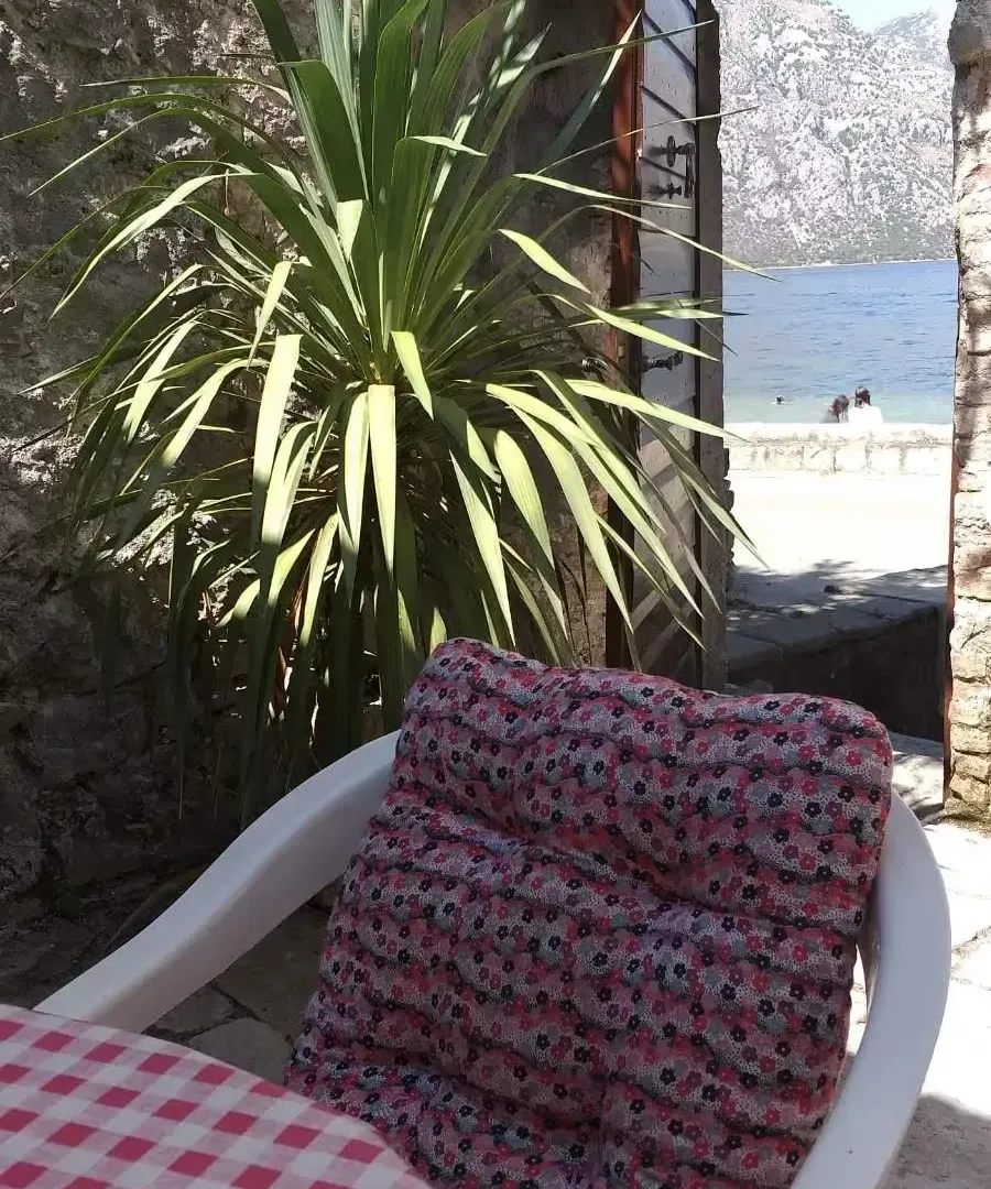 Prodaja, stan, 48m², Kotor, Crna Gora