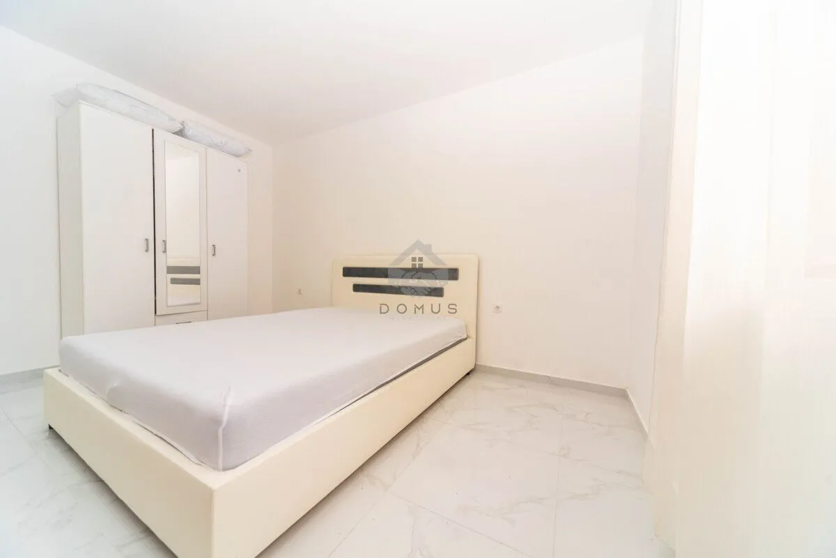 Izdavanje, dvosoban stan, 75m², Autobuska stanica, Podgorica