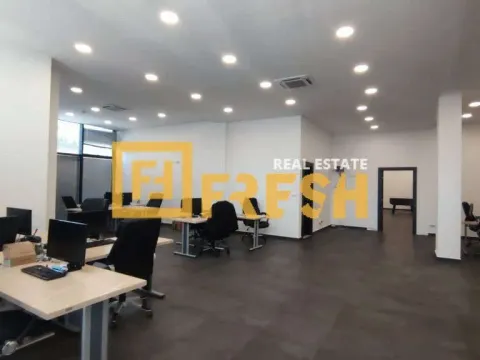 Izdavanje, poslovni prostor, 150m², Centar, Podgorica - image 5