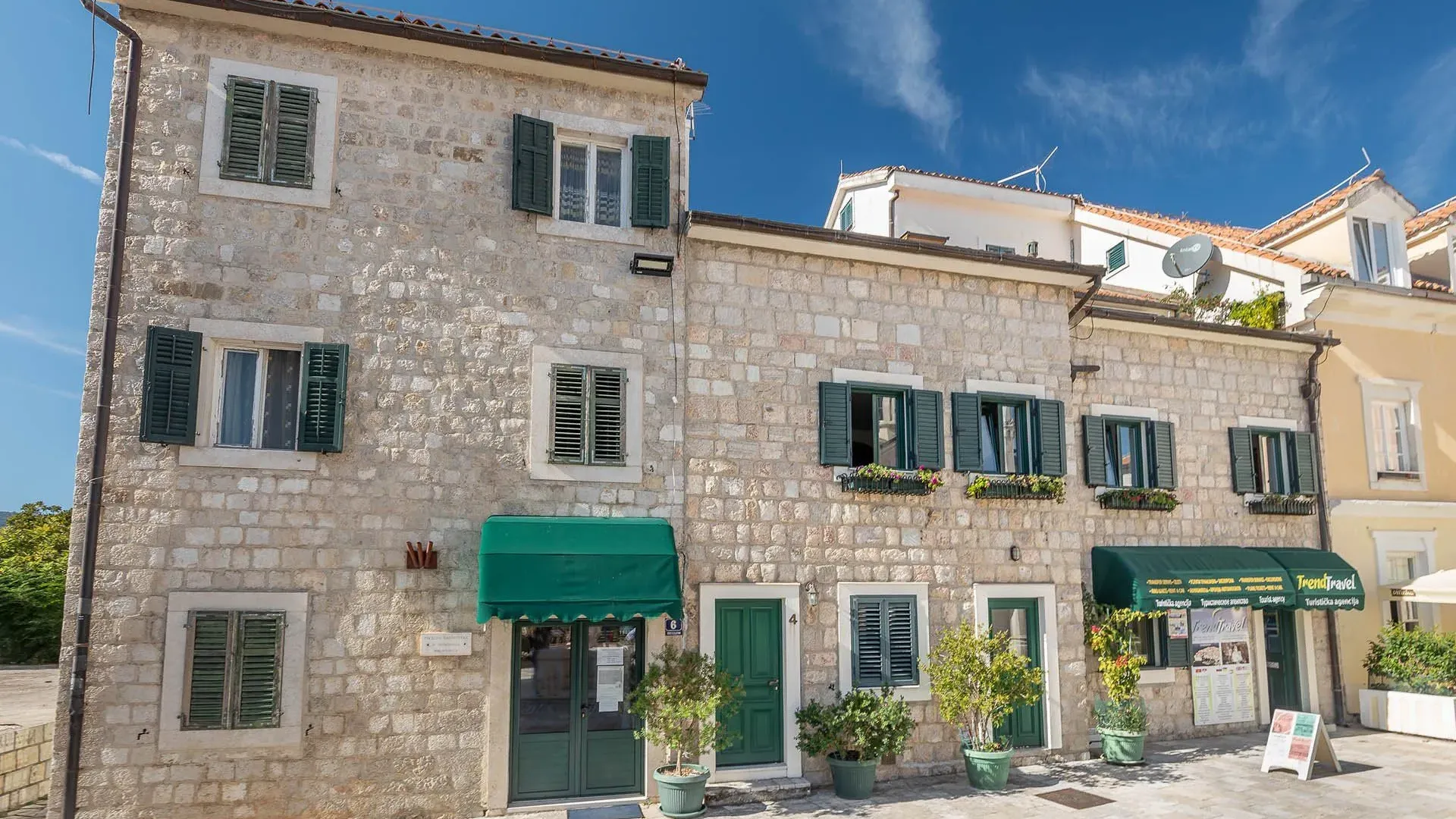 Prodaja, kuća, 198m², Centar, Herceg Novi
