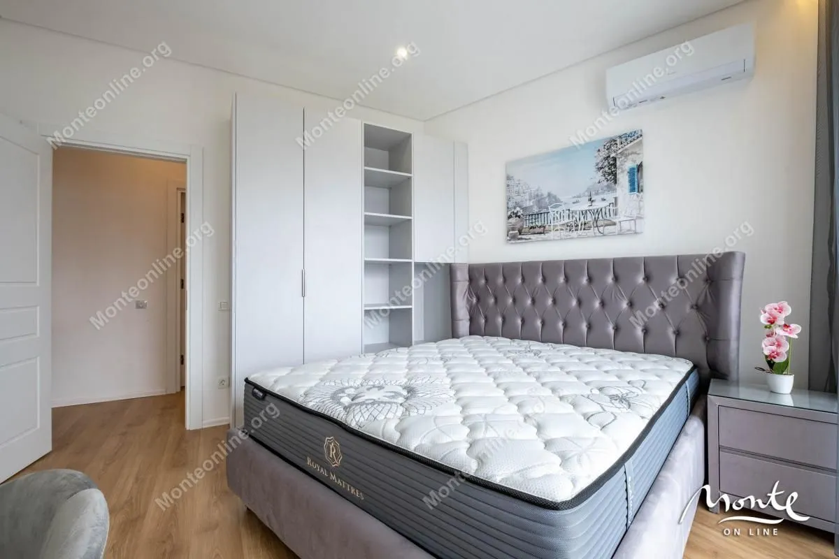 Prodaja, dvosoban stan, 76m², Tivat, Crna Gora
