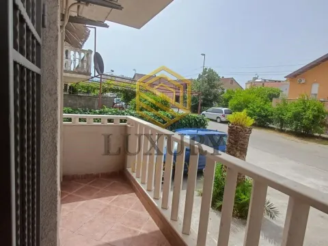 Izdavanje, jednosoban stan, 45m², Stari Aerodrom, Podgorica - image 8