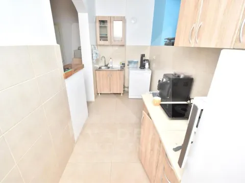 Izdavanje, poslovni prostor, 90m², Gorica C, Podgorica - image 8