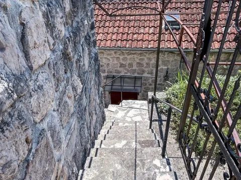 Prodaja, dvosoban stan, 87m², Perast, Kotor - image 14