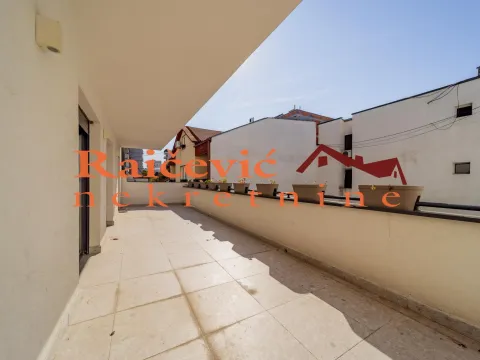 Sale, three bedroom apartment, 120m², Savski Venac, Beograd - image 8