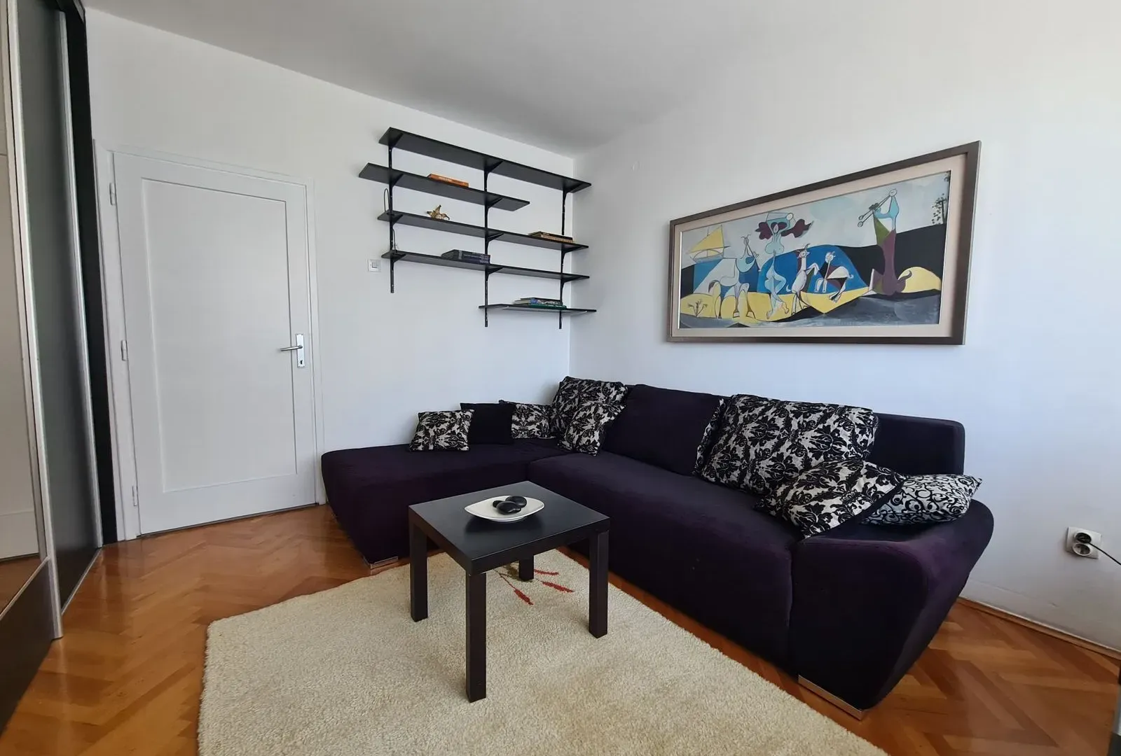 Izdavanje, dvosoban stan, 65m², Stara Varoš, Podgorica