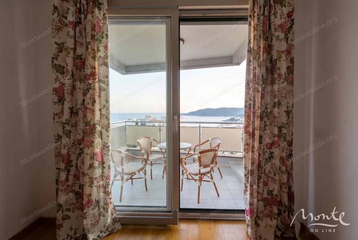 Sale, three bedroom apartment, 98m², Bečići, Budva