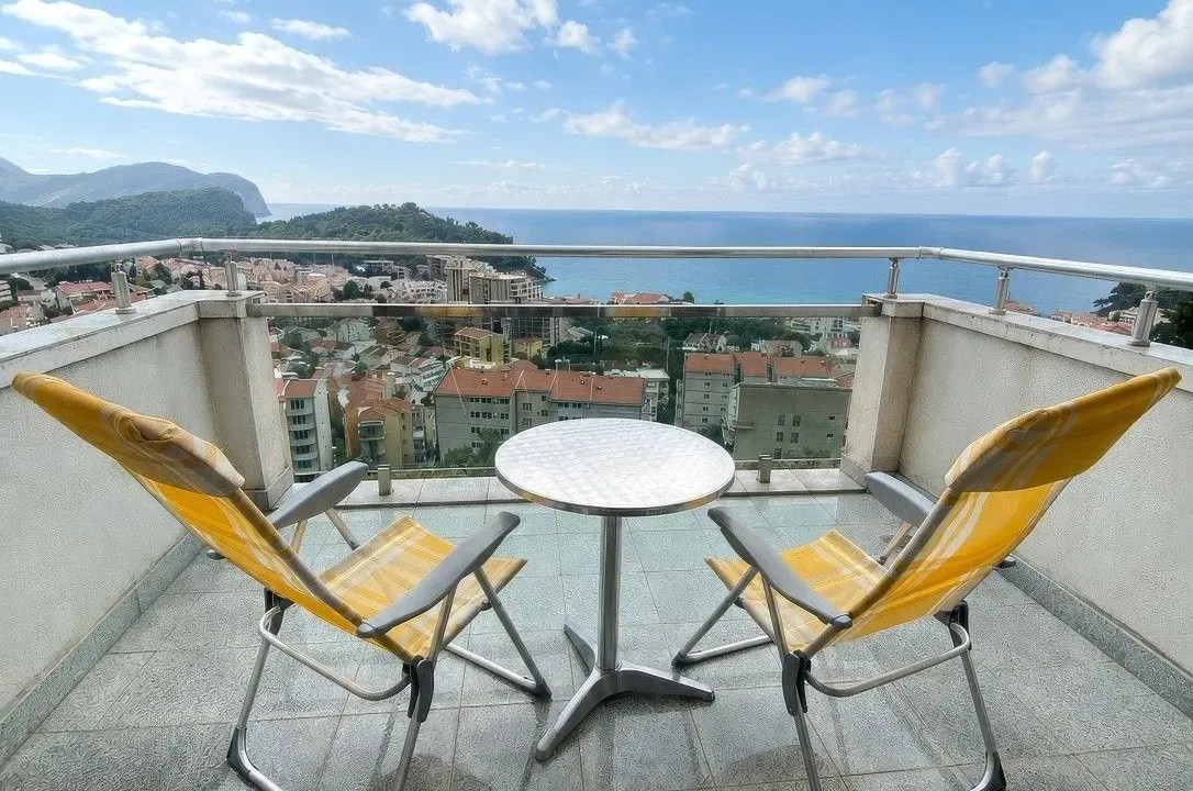 Rent, apartment, 142m², Petrovac, Budva