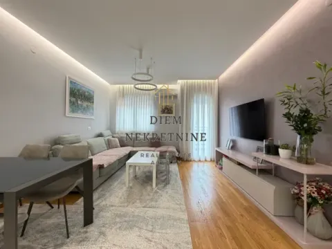 Sale, two bedroom apartment, 63m², City Kej, Podgorica - image 9