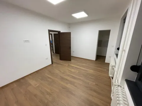 Prodaja, dvosoban stan, 60m², Stari grad, Novi Sad - image 2