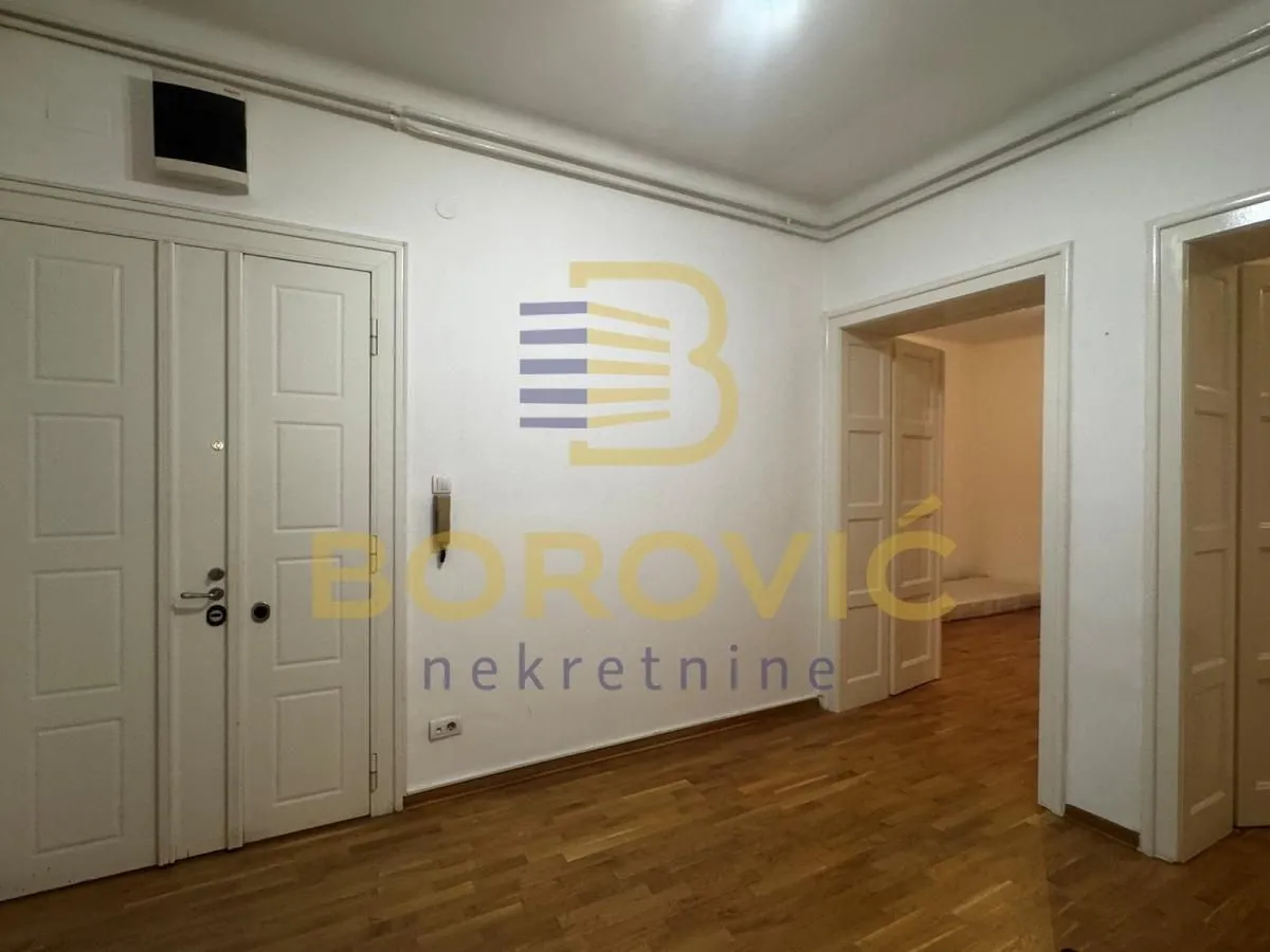 Izdavanje, trosoban stan, 68m², Palilula Sve Podlokacije, Beograd