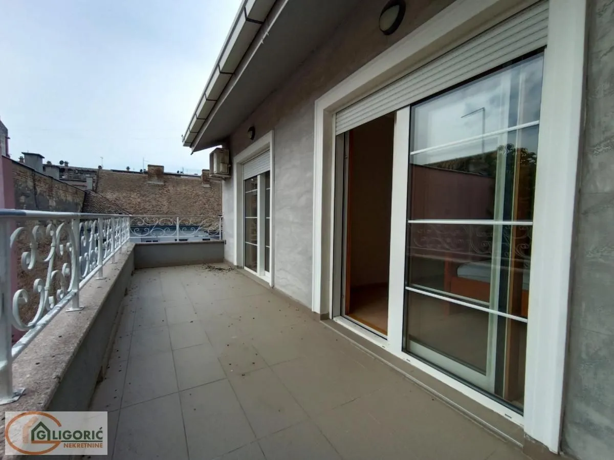 Prodaja, stan, 145m², Centar, Pančevo