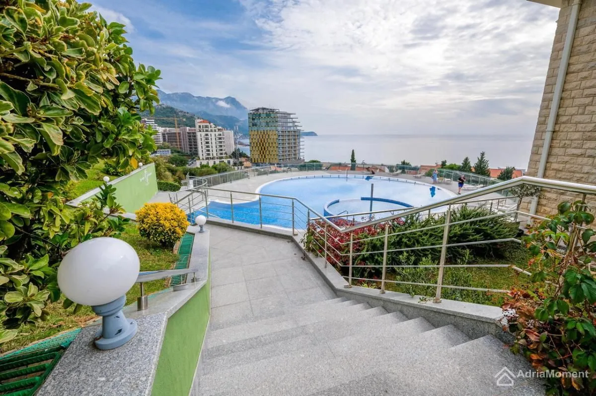 Sale, two bedroom apartment, 87m², Bečići, Budva