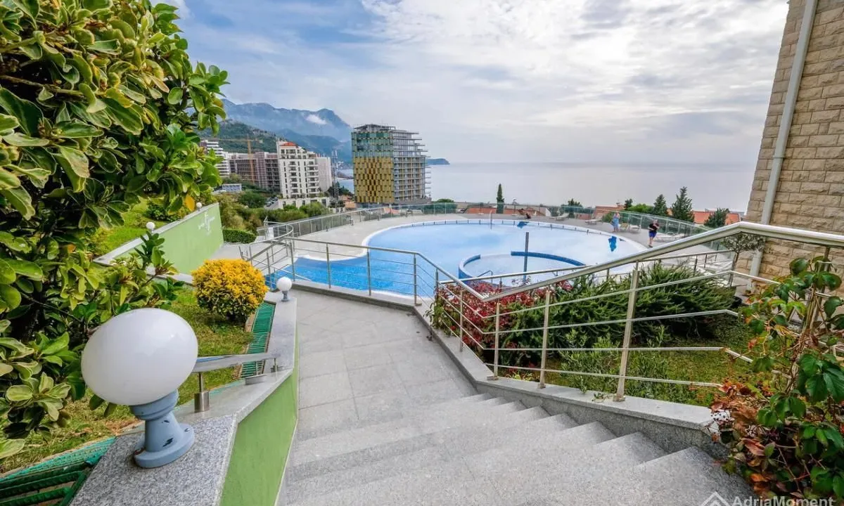 Prodaja, dvosoban stan, 87m², Bečići, Budva