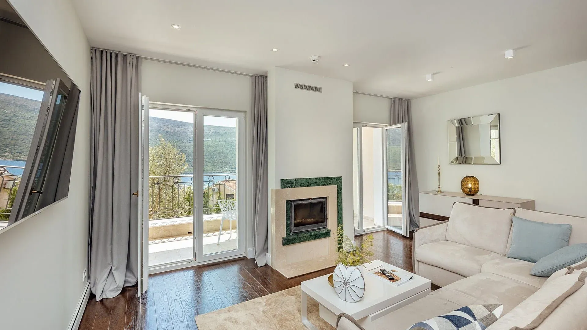 Prodaja, dvosoban stan, 134m², Đenovići, Herceg Novi