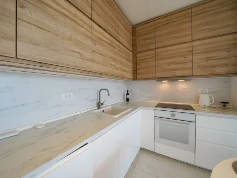 Prodaja, stan, 66m², Tivat, Crna Gora - image 15