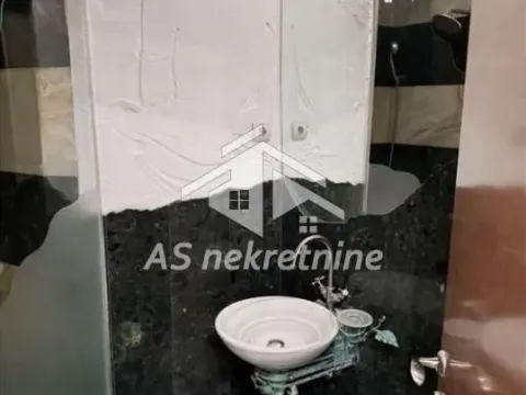 Izdavanje, stan, 220m², Senjak, Beograd - image 26