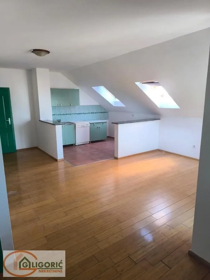 Sale, three bedroom apartment, 90m², Podbara, Novi Sad Sve Podlokacije