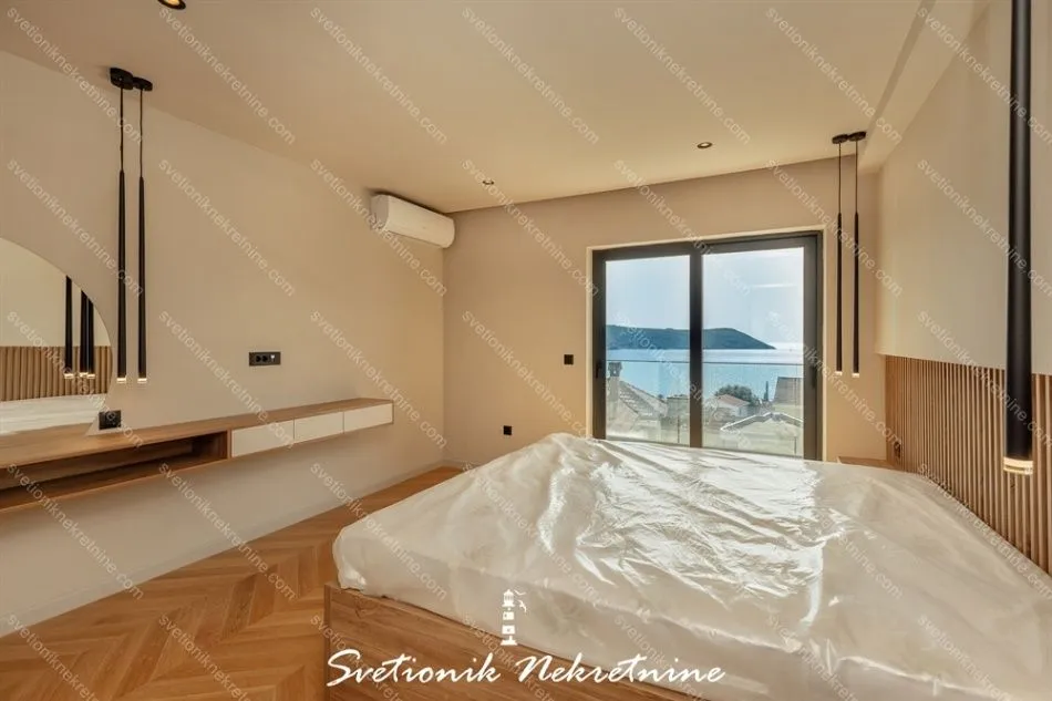 Prodaja, dvosoban stan, 180m², Savina, Herceg Novi