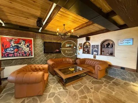 Prodaja, kuća, 318m², Sremska Kamenica, Petrovaradin - image 47