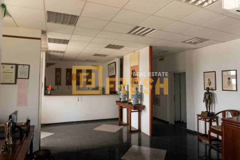 Rent, office space, 500m², Stari Aerodrom, Podgorica