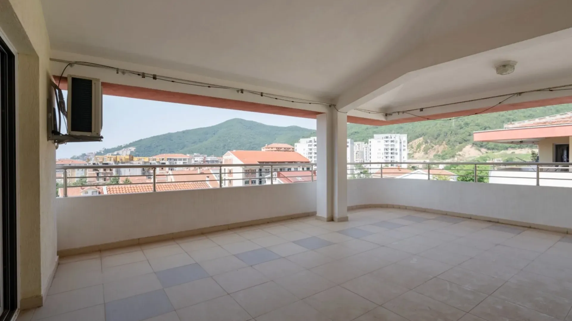 Sale, three bedroom apartment, 222m², Budva, Crna Gora