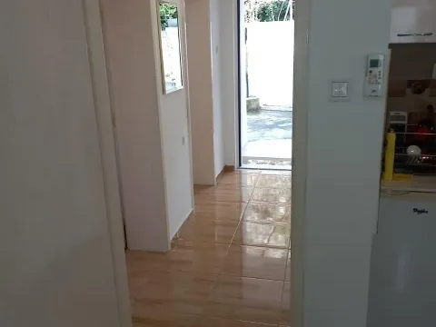 Rent, house, 60m², Škaljari, Kotor - image 5