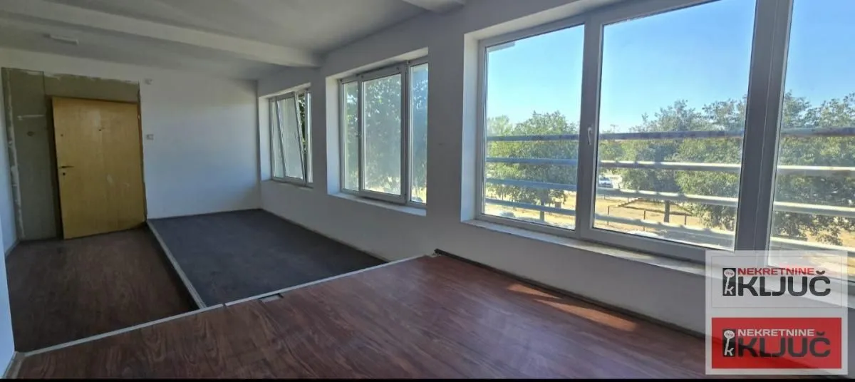 Rent, office space, 130m², Nova Detelinara, Novi Sad Sve Podlokacije