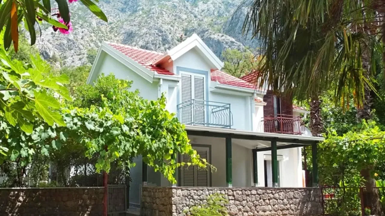 Prodaja, kuća, 79m², Orahovac, Kotor