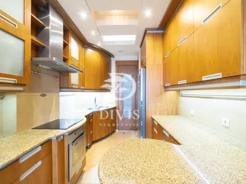Sale, three bedroom apartment, 150m², Banovo Brdo, Beograd - image 5