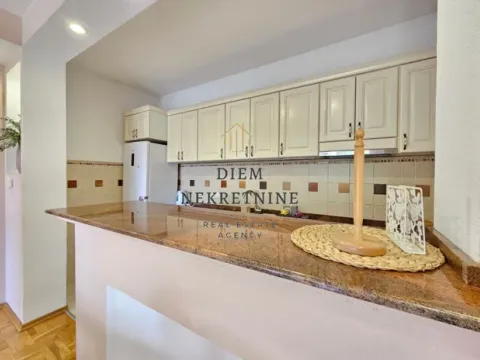 Rent, two bedroom apartment, 60m², Centar, Bar - image 10
