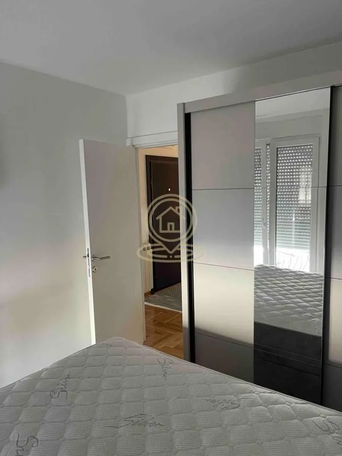 Izdavanje, trosoban stan, 64m², Voždovac Sve Podlokacije, Beograd