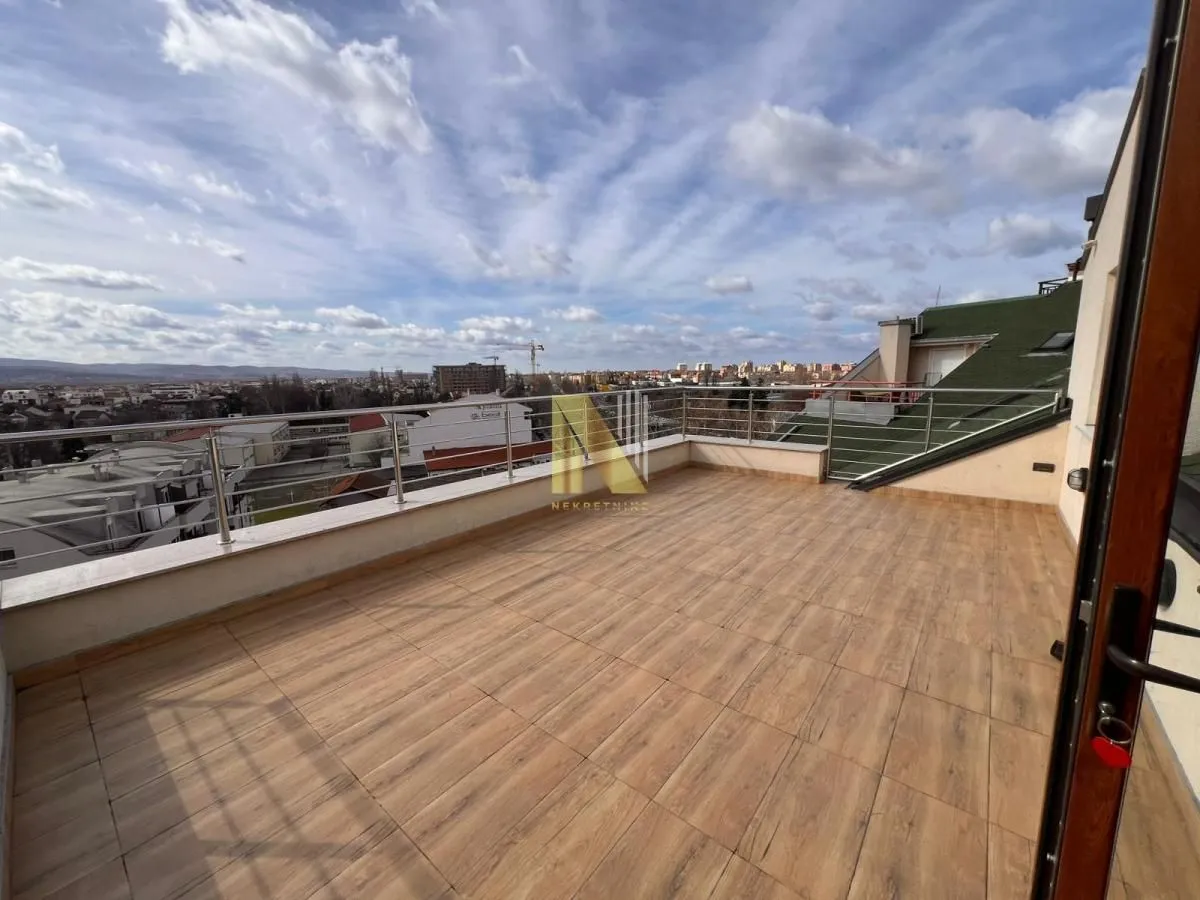 Prodaja, četvorosoban stan, 117m², Bulevar Evrope, Novi Sad Sve Podlokacije