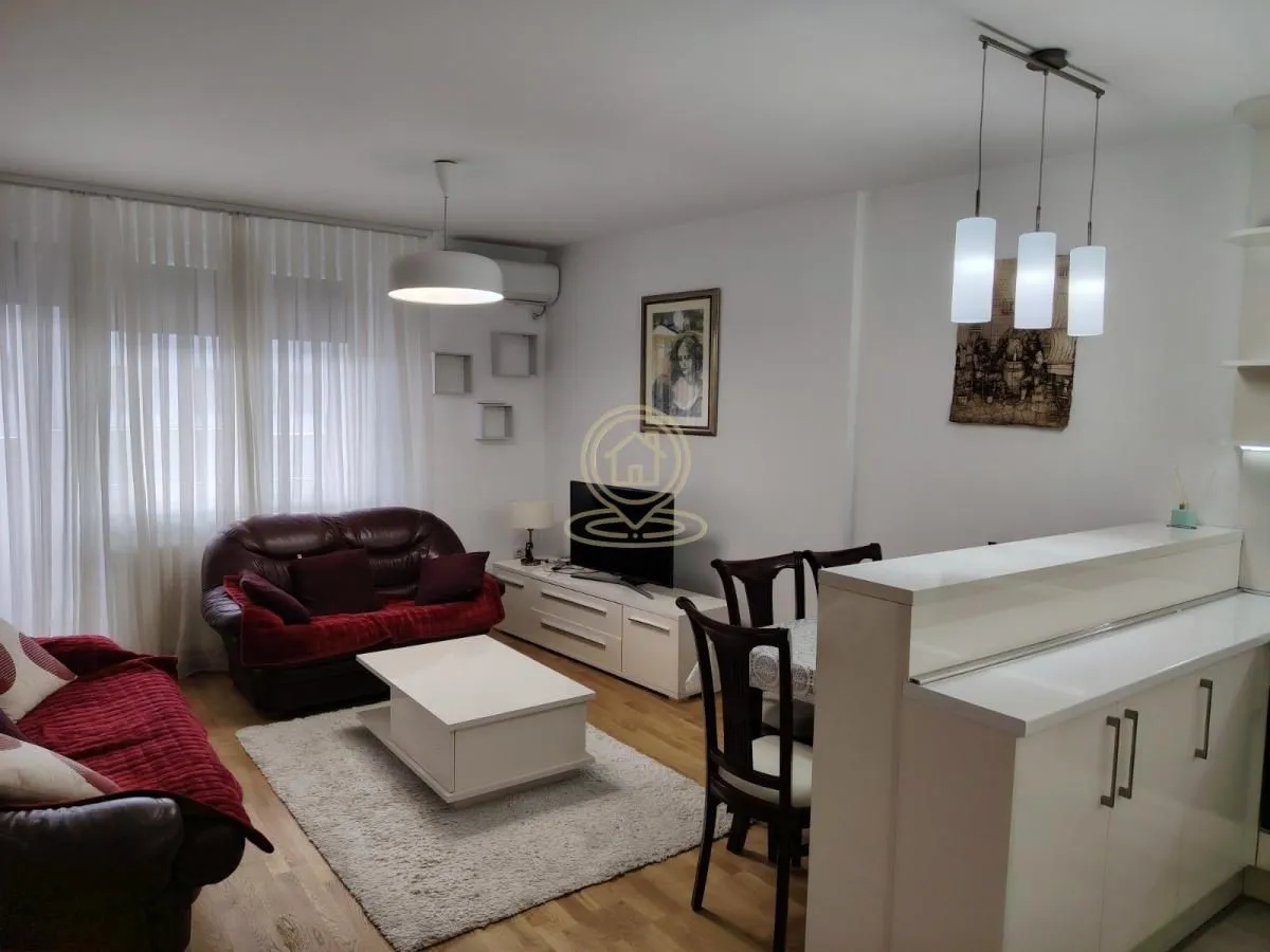 Izdavanje, trosoban stan, 65m², Stari Majur, Petrovaradin