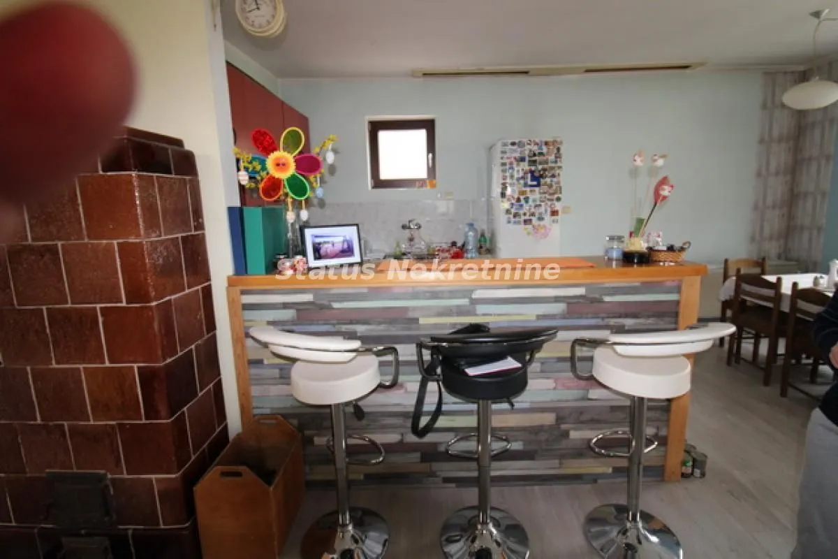 Prodaja, kuća, 230m², Adice, Novi Sad Sve Podlokacije