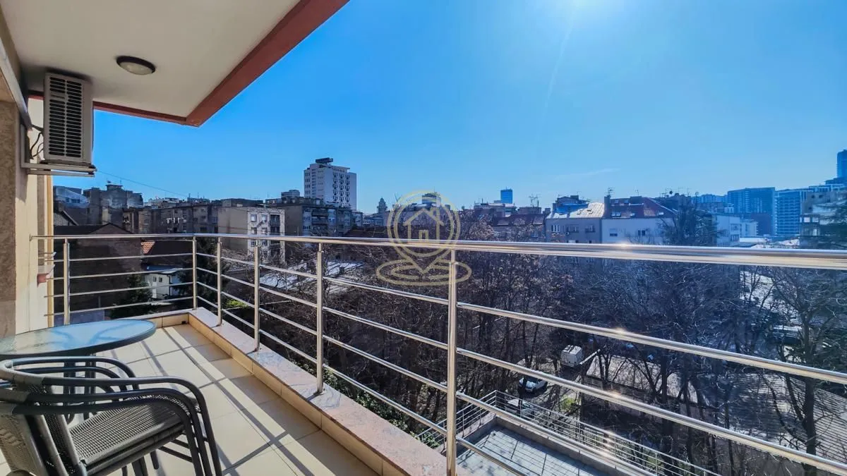 Izdavanje, dvosoban stan, 64m², Savski Venac, Beograd