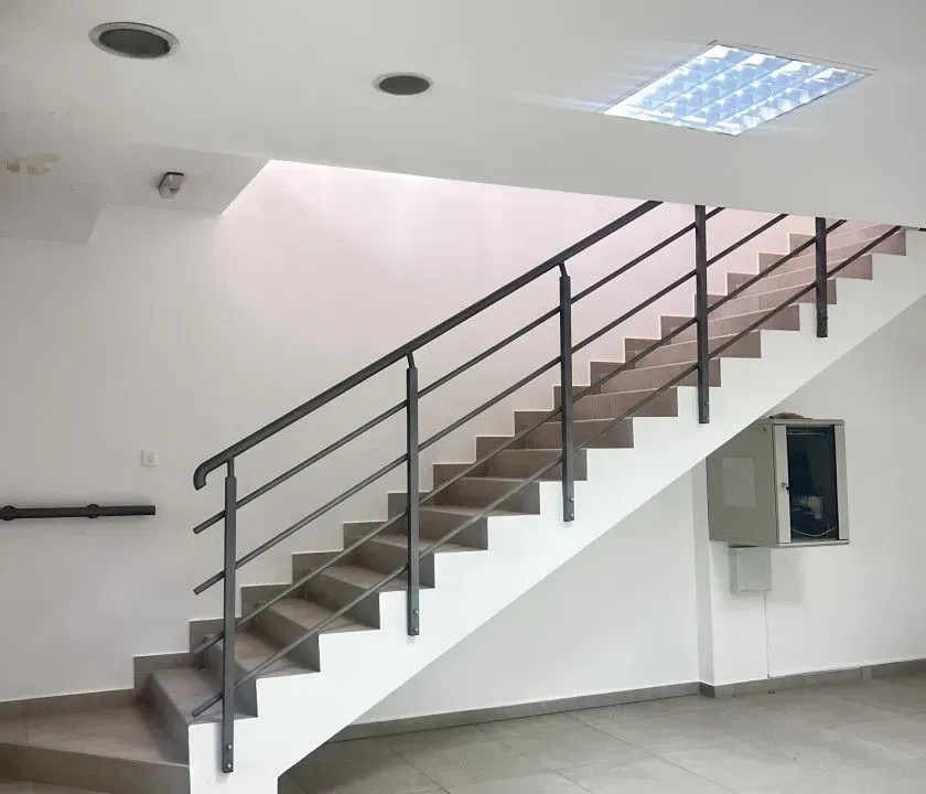 Sale, office space, 100m², Tološka šuma, Podgorica