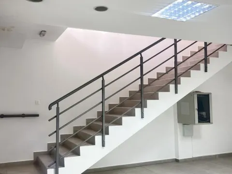 Poslovni prostor in Tološka šuma