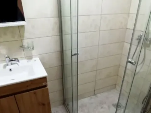 Rent, one bedroom apartment, 55m², Šušanj, Bar - image 4