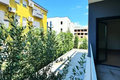 Prodaja, dvosoban stan, 64m², Donja Gorica, Podgorica - image 14